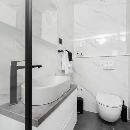 Skyline Apartment